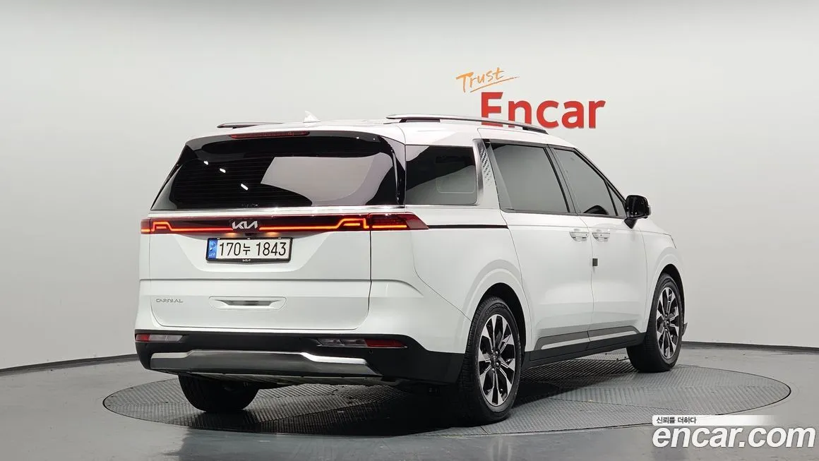 Kia Carnival 2023 из KR, фото 2
