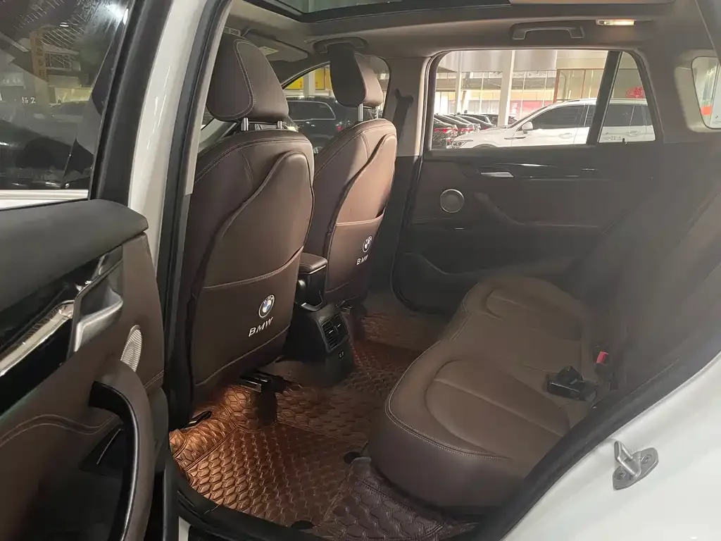 BMW X1 2023 из CN, фото 9