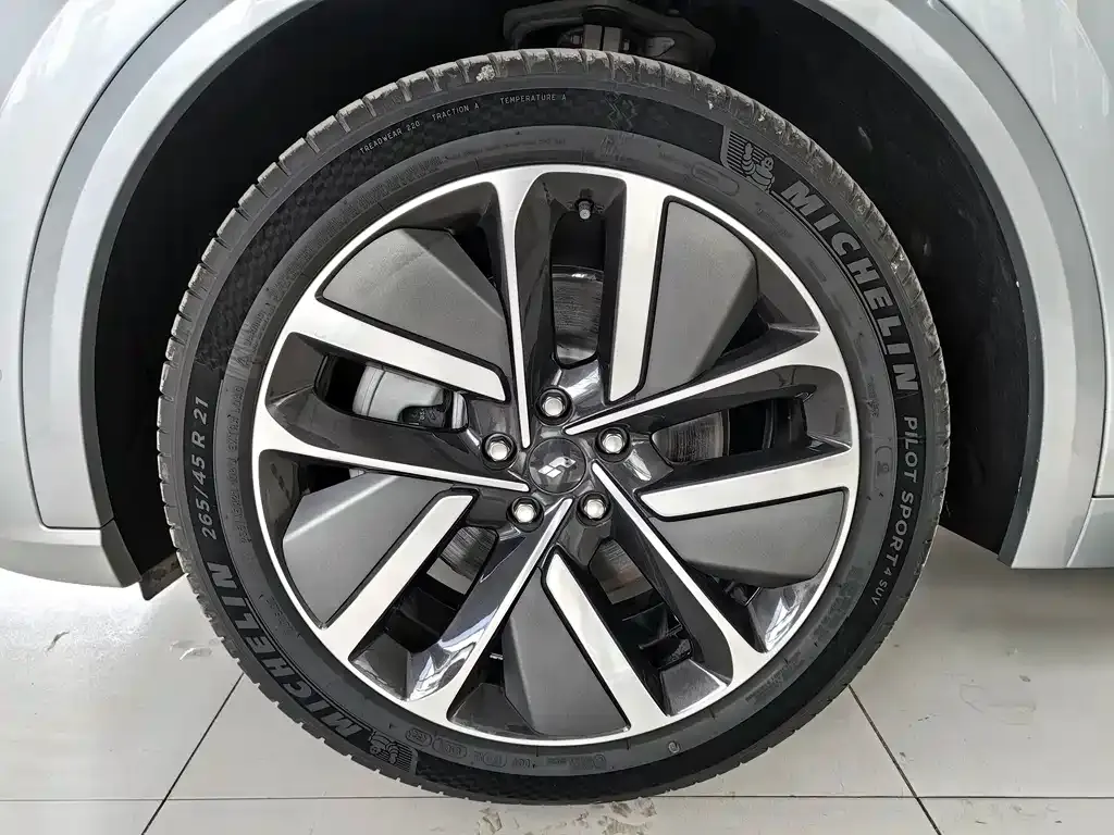 Li Auto L9 2024 из CN, фото 4