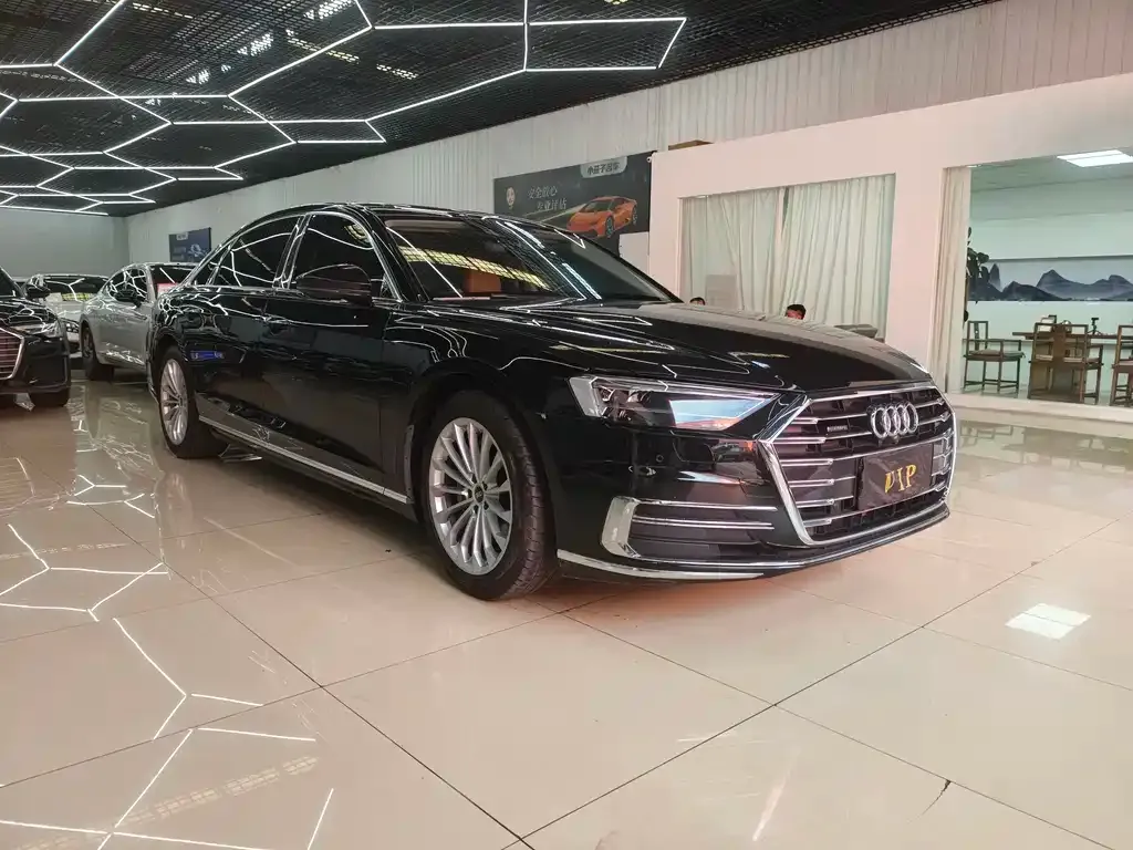 Audi A8 2023 из CN, фото 3