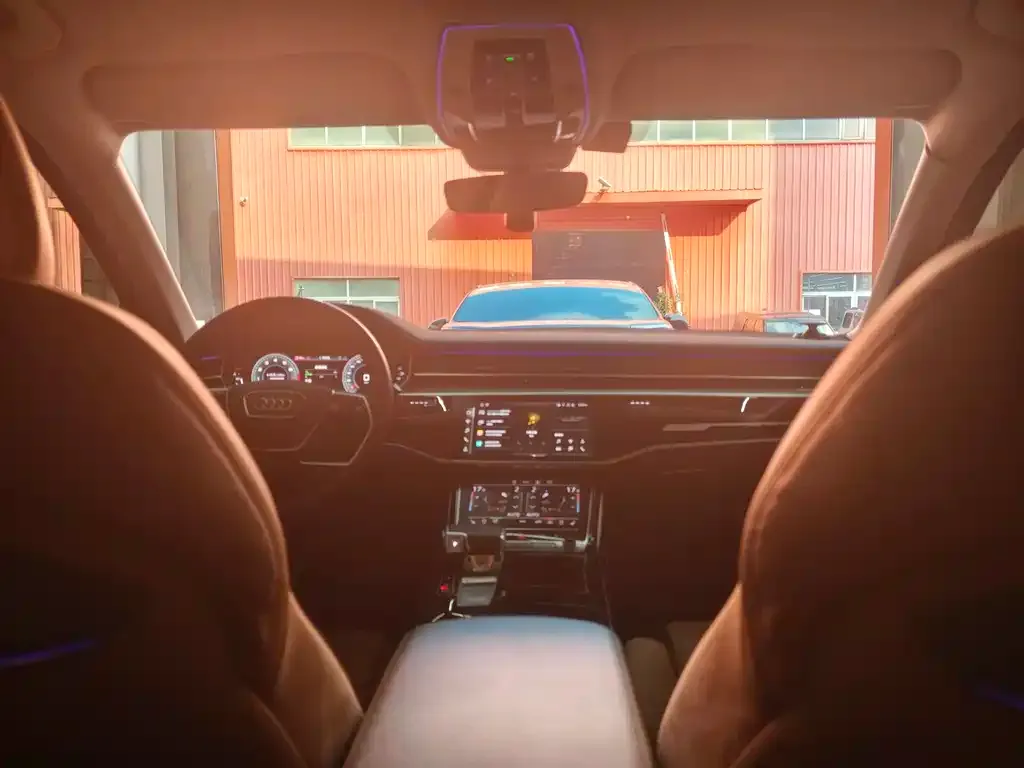 Audi A8 2023 из CN, фото 8