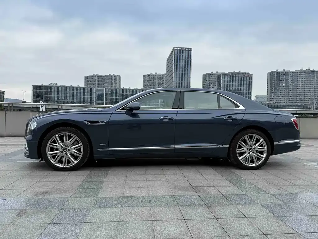 Bentley Flying Spur PHEV 2022 из CN, фото 3