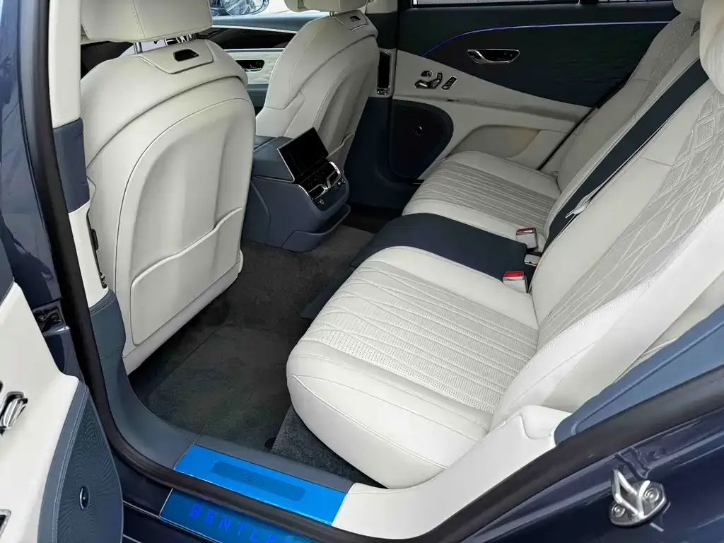 Bentley Flying Spur PHEV 2022 из CN, фото 7