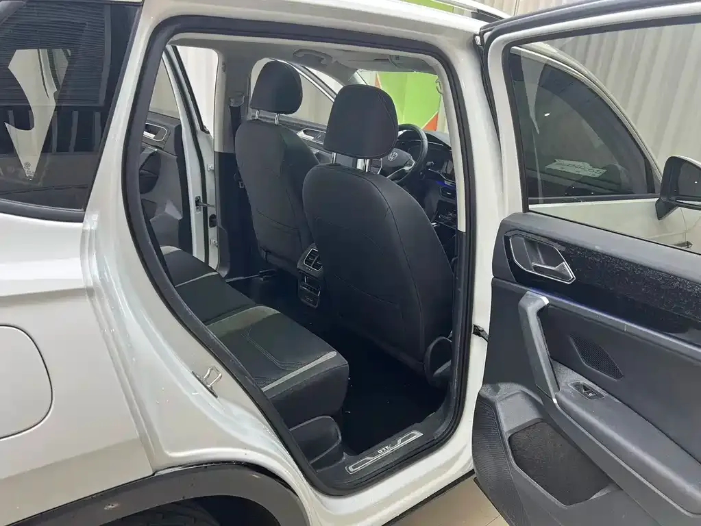 Volkswagen GTE PHEV 2022 из CN, фото 7