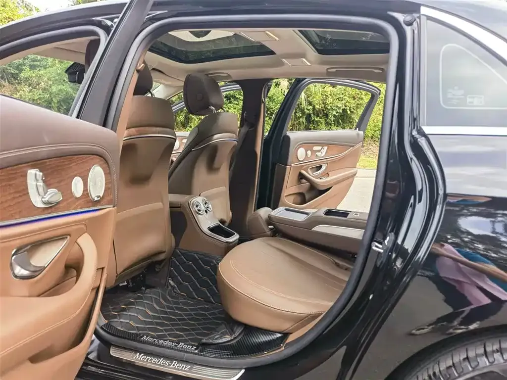 Mercedes-Benz E-Class 2023 из CN, фото 10