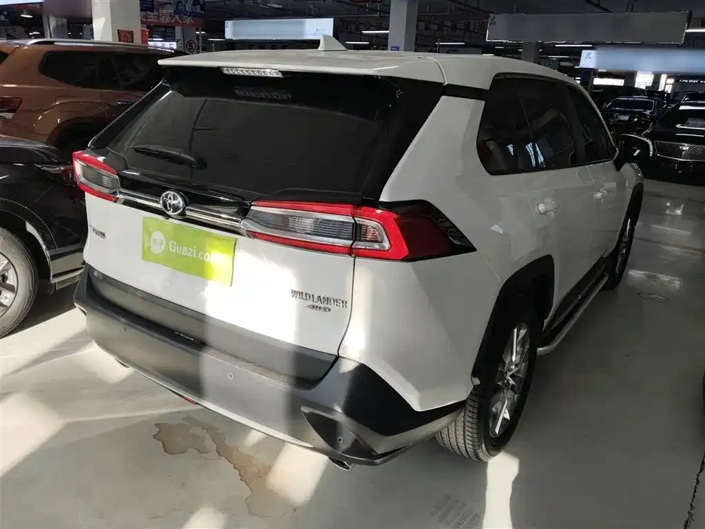 Toyota Wildlander 2023 из CN, фото 7