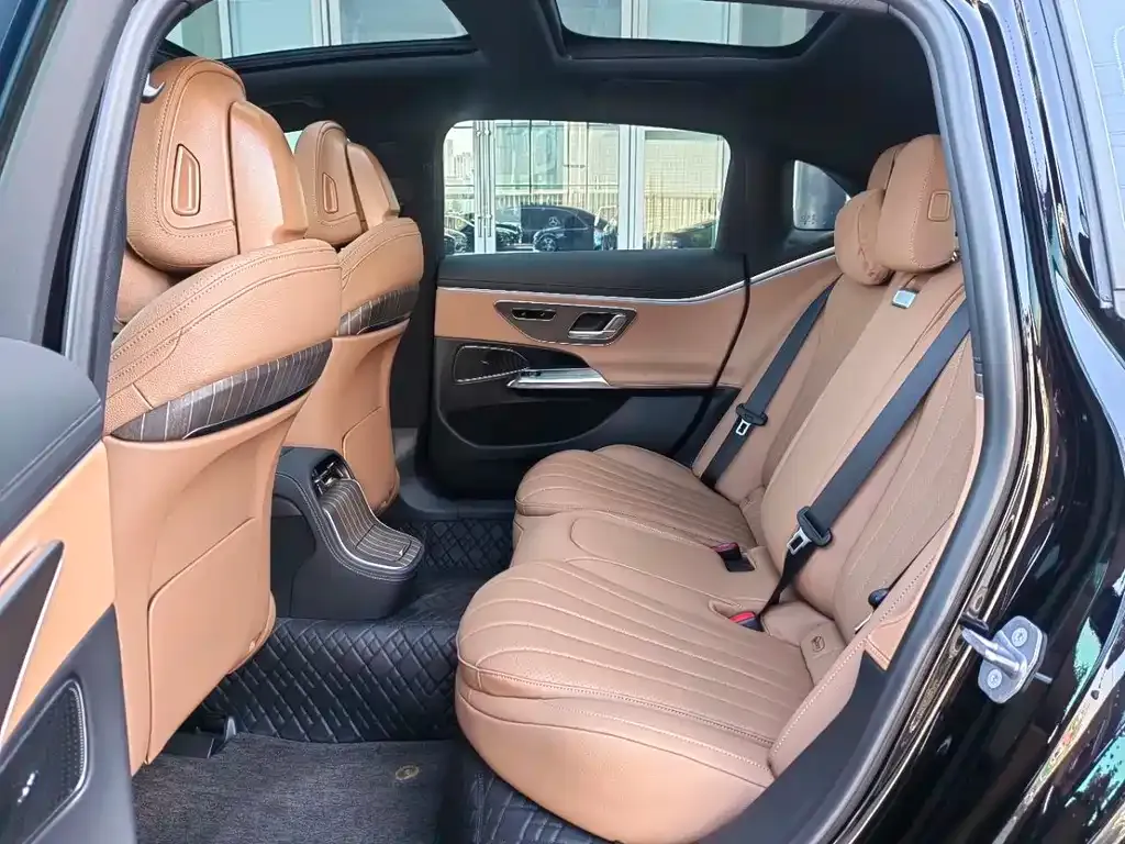 Mercedes-Benz E-Class 2024 из CN, фото 6