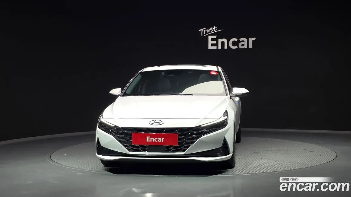 Hyundai AVANTE — фото 3