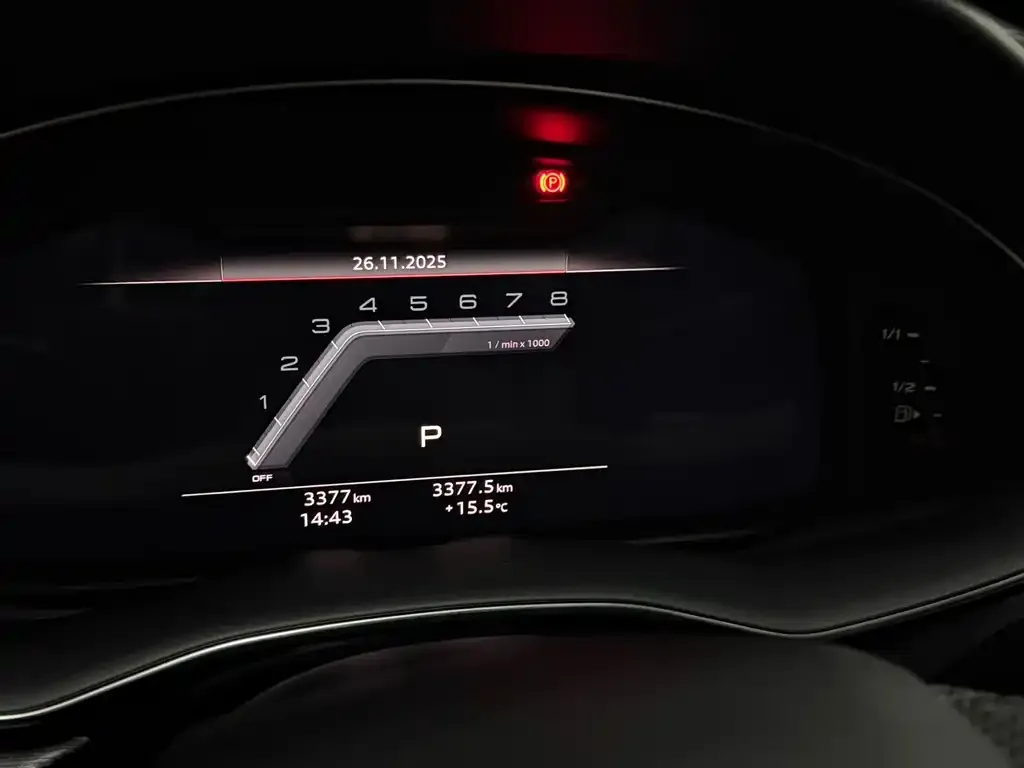 Audi SQ7 2025 из CN, фото 8