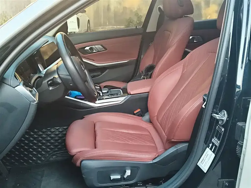 BMW 3 Series 2022 из CN, фото 8