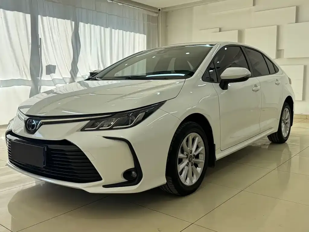 Toyota Corolla 2022 из CN, фото 1