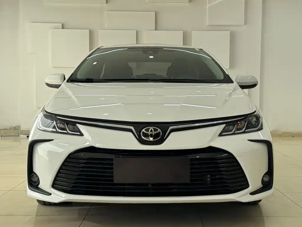 Toyota Corolla 2022 из CN, фото 2