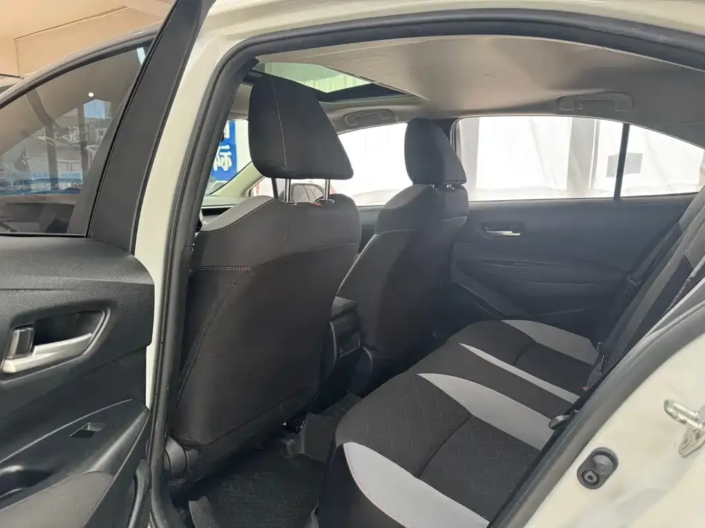 Toyota Corolla 2022 из CN, фото 8