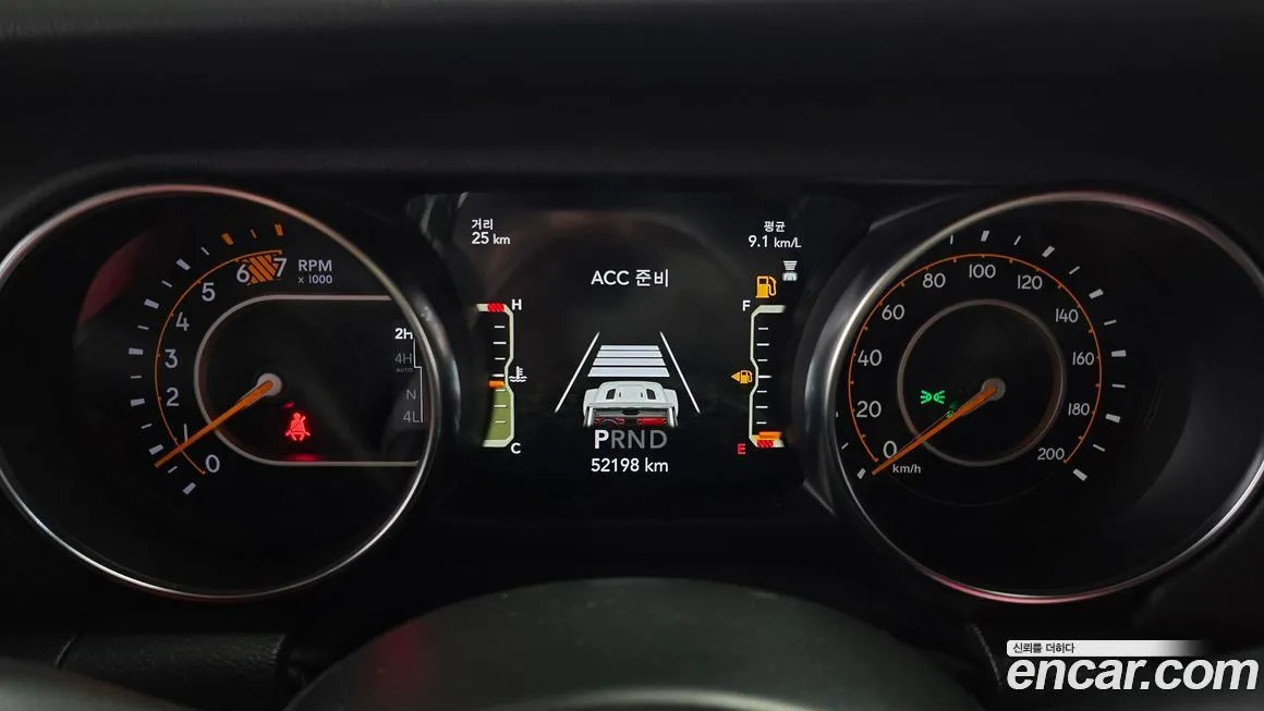 Jeep Wrangler 2022 из KR, фото 8