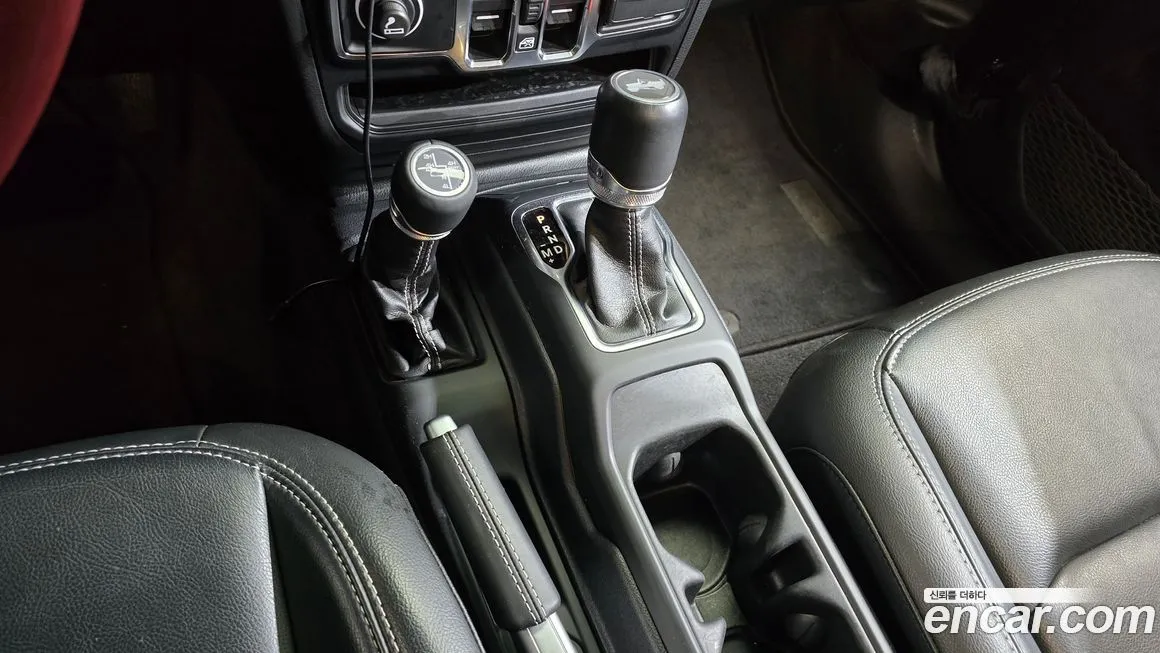 Jeep Wrangler 2022 из KR, фото 9