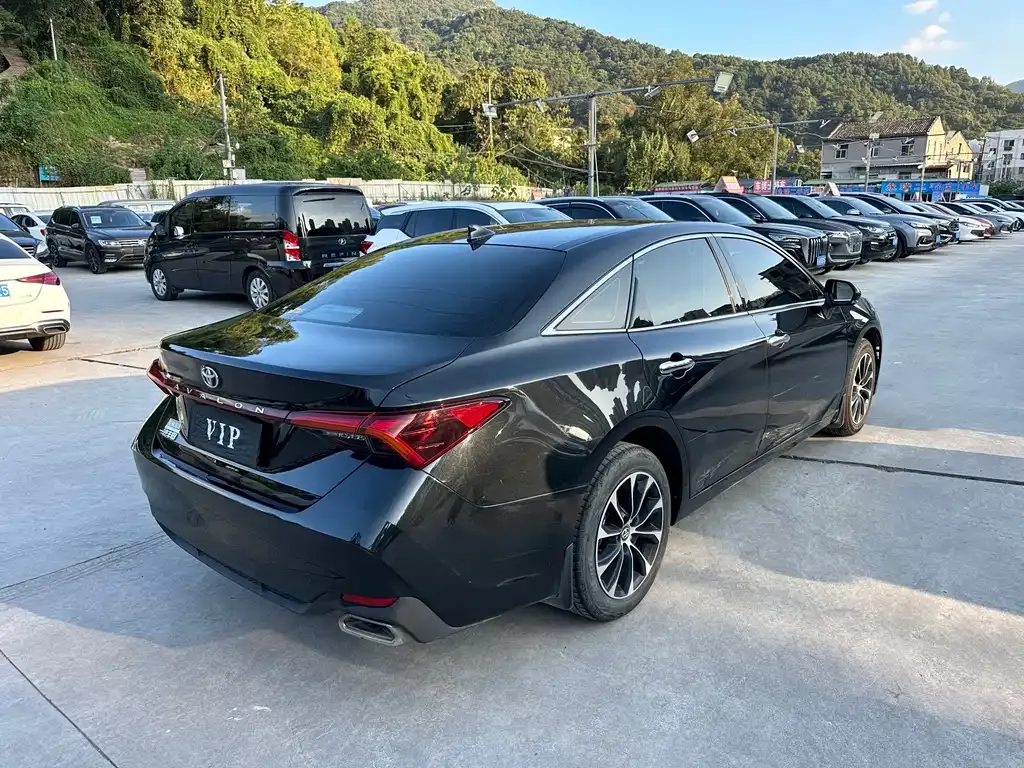 Toyota Avalon 2023 из CN, фото 5