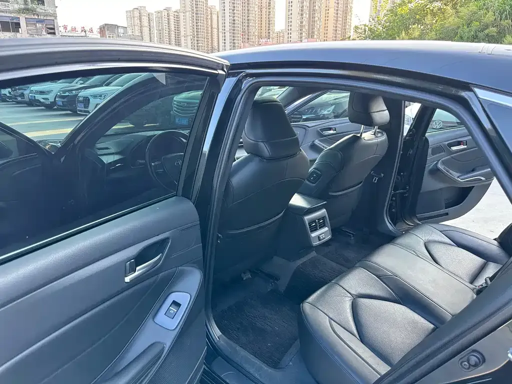 Toyota Avalon 2023 из CN, фото 8