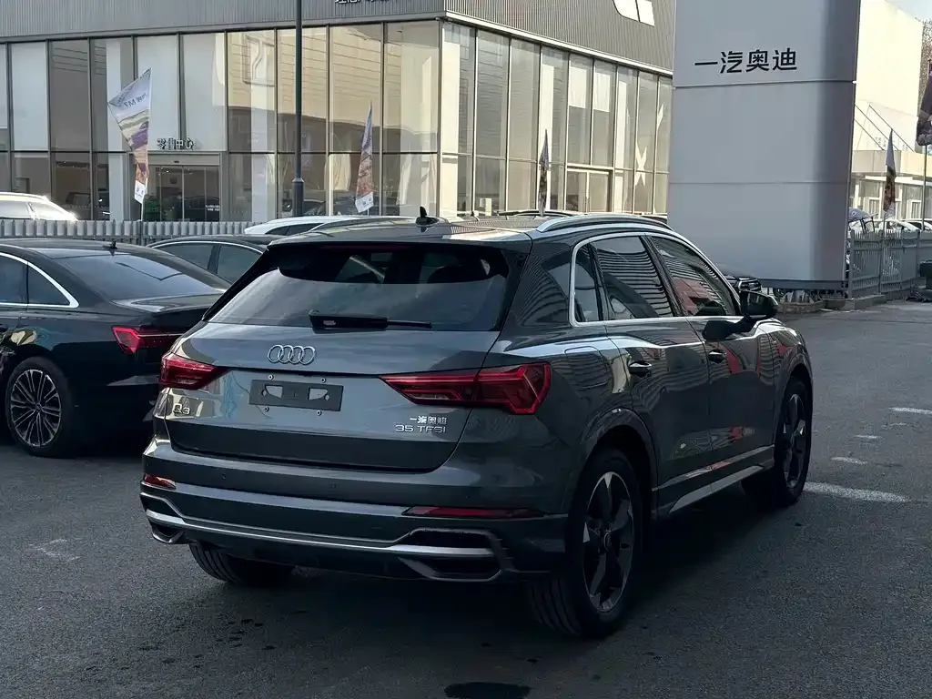Audi Q3 2021 из CN, фото 2