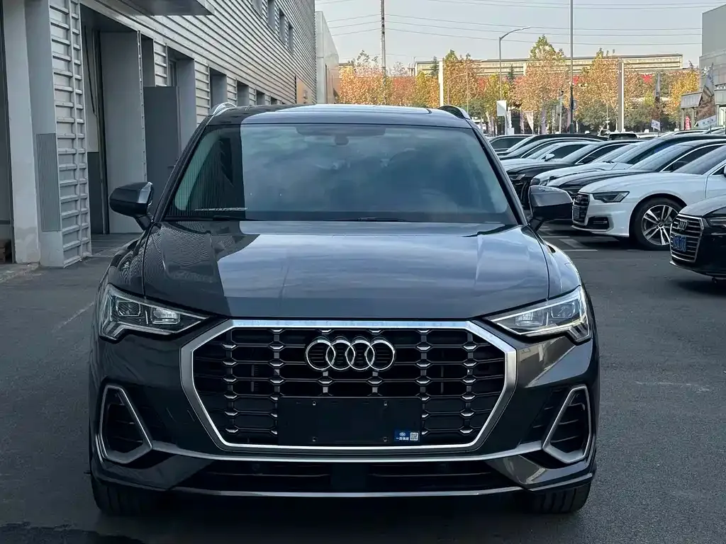Audi Q3 2021 из CN, фото 3