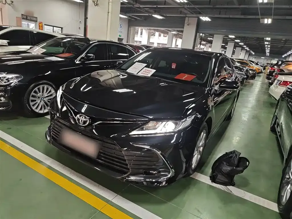Toyota Camry 2023 из CN, фото 1