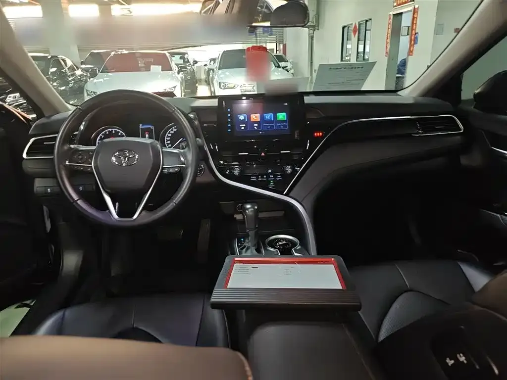 Toyota Camry 2023 из CN, фото 10