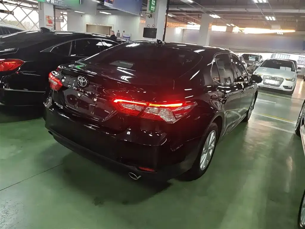 Toyota Camry 2023 из CN, фото 7