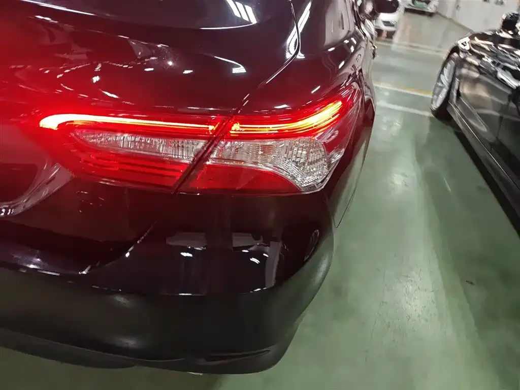 Toyota Camry 2023 из CN, фото 8