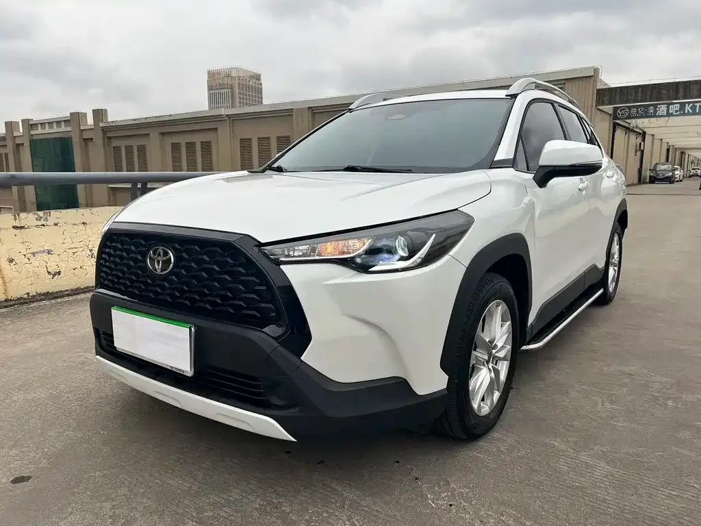 Toyota Corolla Cross 2023 из CN, фото 1