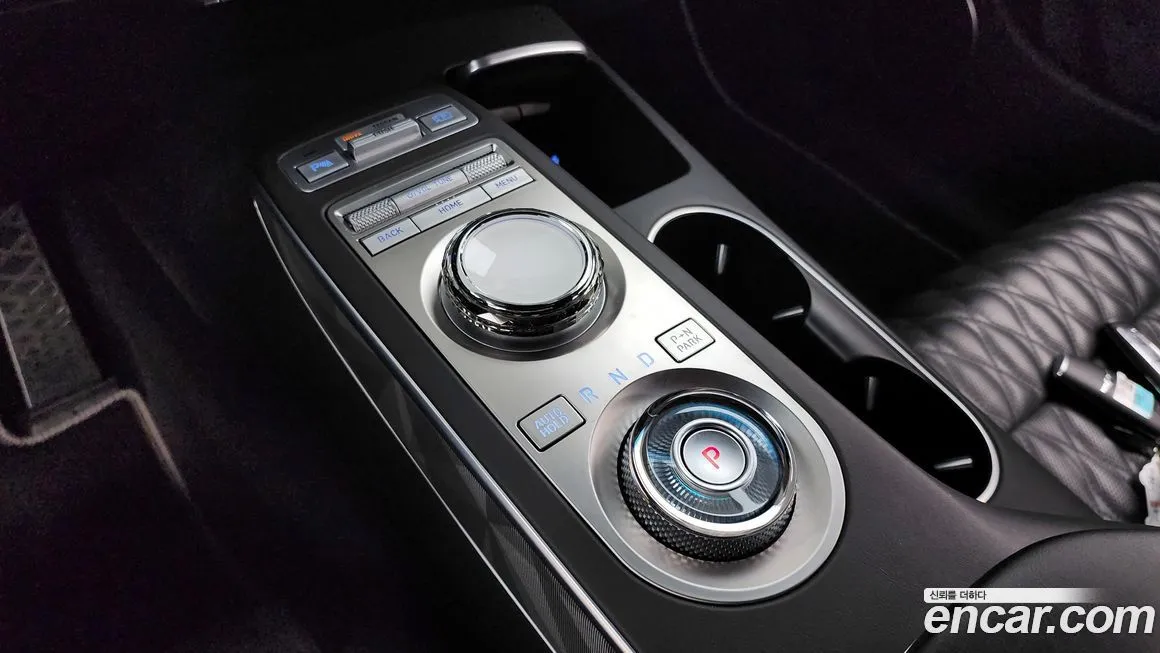 Genesis GV70 — фото 9