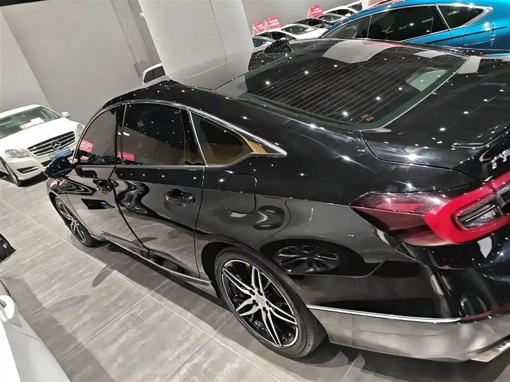 Honda Accord — фото 5