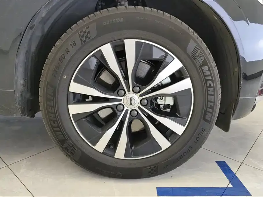 Volvo XC60 2023 из CN, фото 6