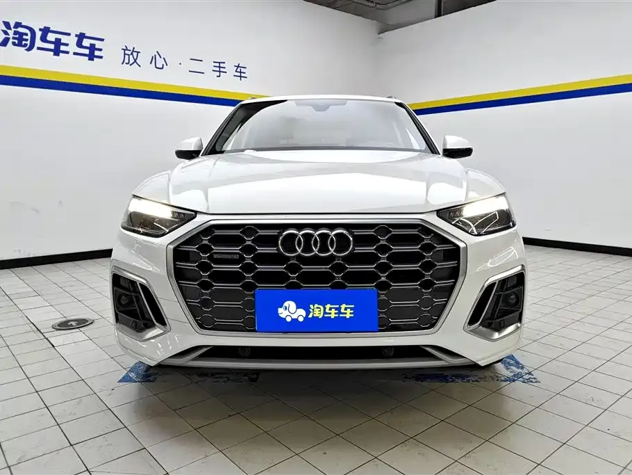 Audi Q5L 2021 из CN, фото 2