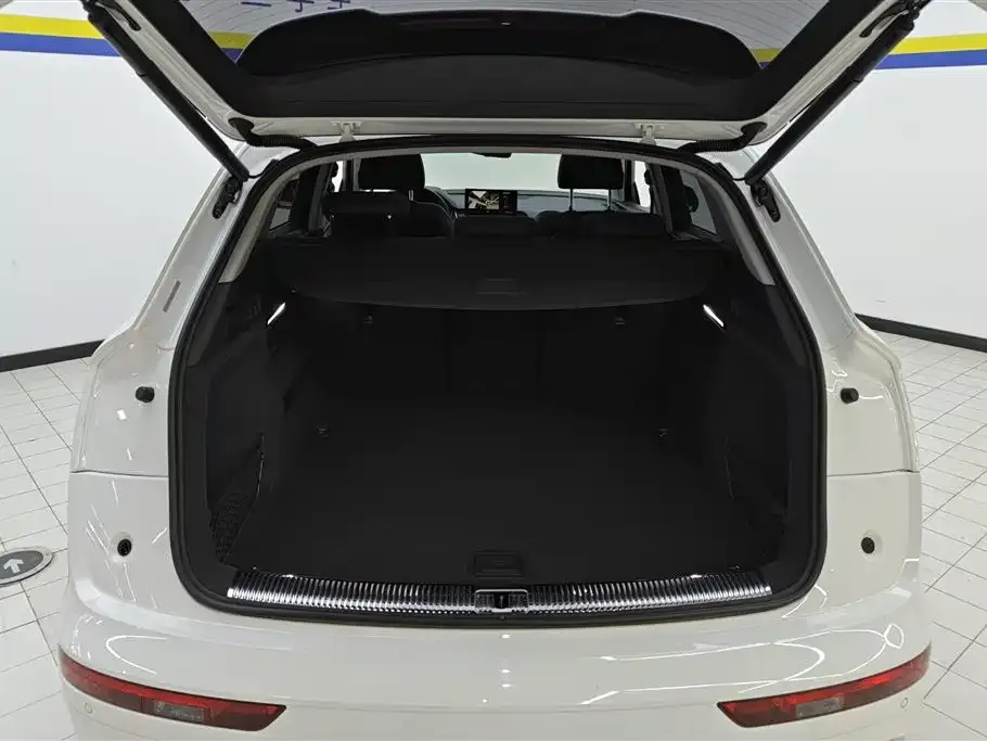 Audi Q5L 2021 из CN, фото 4