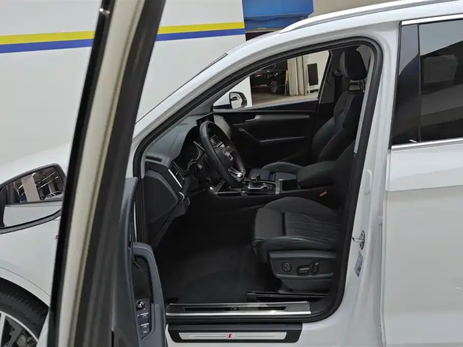 Audi Q5L 2021 из CN, фото 9