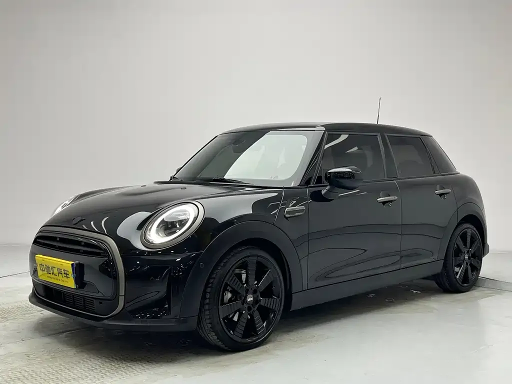 MINI Cooper (3-door) 2023 из CN, фото 1