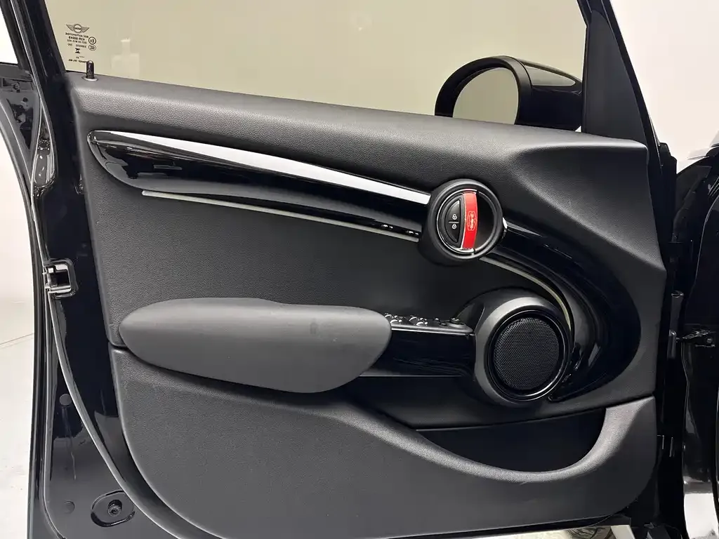 MINI Cooper (3-door) 2023 из CN, фото 7