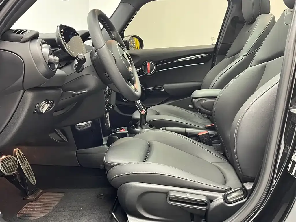MINI Cooper (3-door) 2023 из CN, фото 8