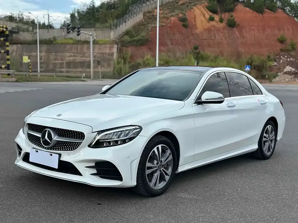 Mercedes-Benz C-Class — фото 1