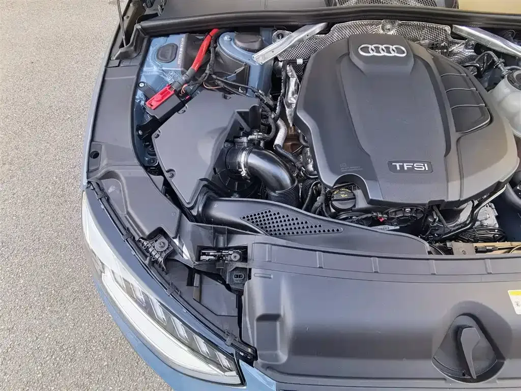 Audi A4L 2022 из CN, фото 7