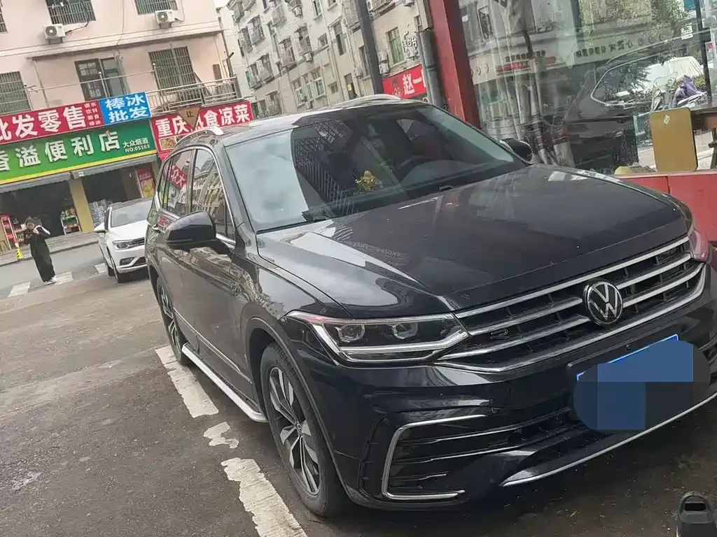 Volkswagen Tiguan L 2024 из CN, фото 2