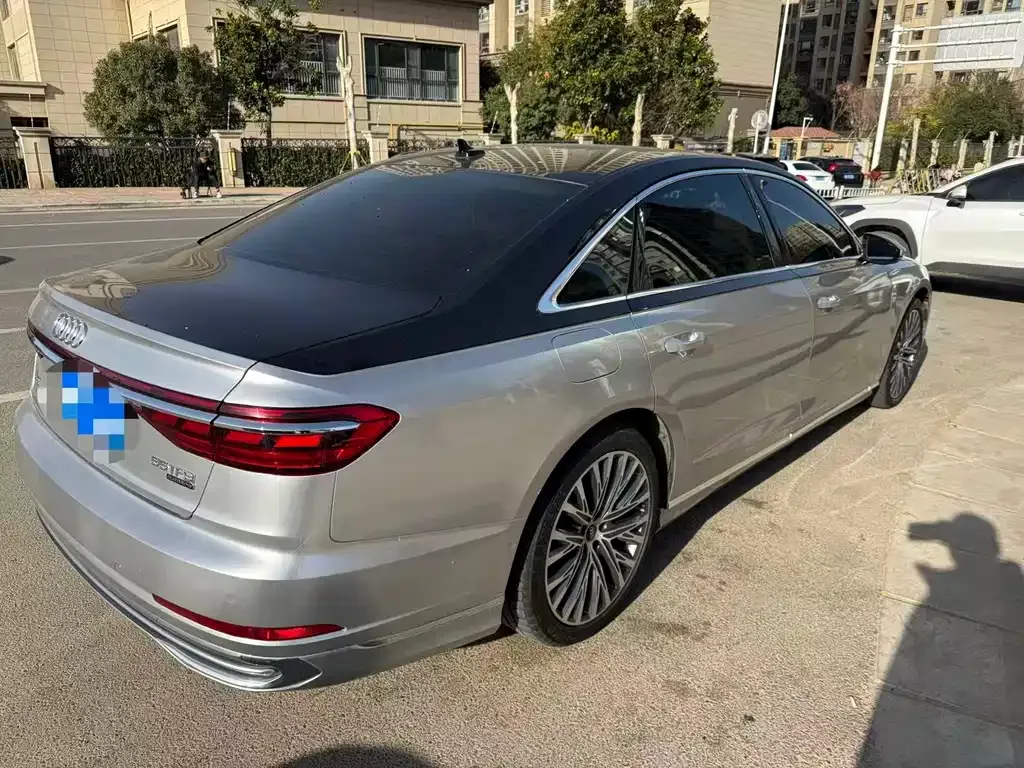 Audi A8 2024 из CN, фото 7