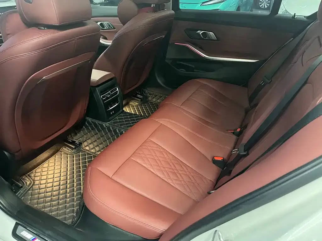 BMW 3 Series 2023 из CN, фото 8