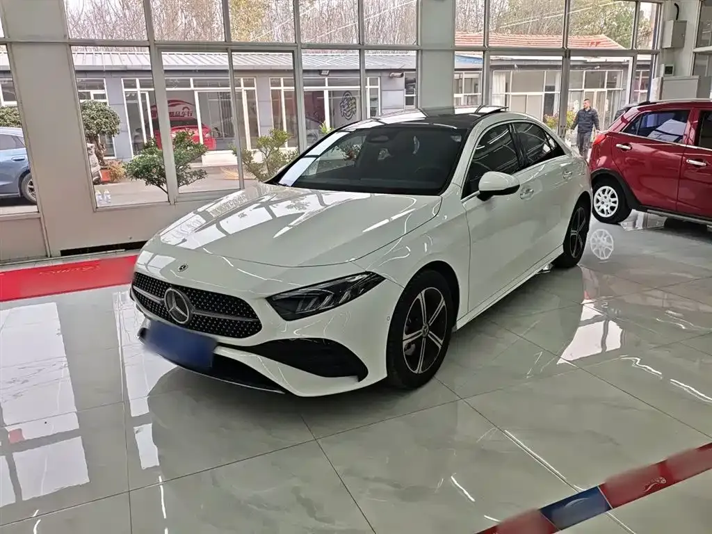 Mercedes-Benz A-Class — фото 1