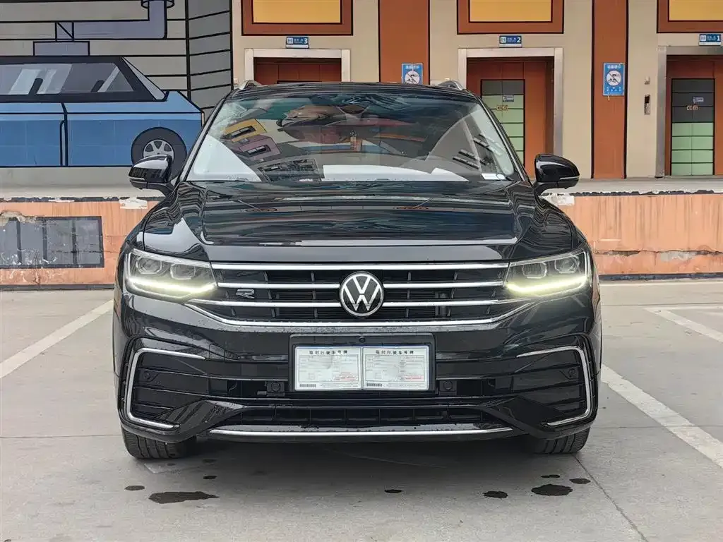 Volkswagen Tiguan L 2023 из CN, фото 2