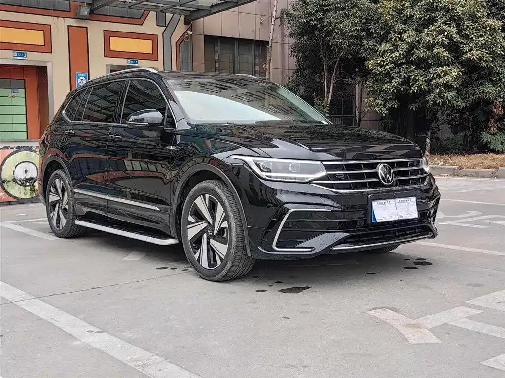 Volkswagen Tiguan L 2023 из CN, фото 3