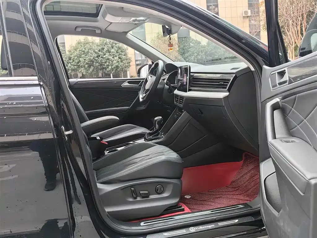 Volkswagen Tiguan L 2023 из CN, фото 7