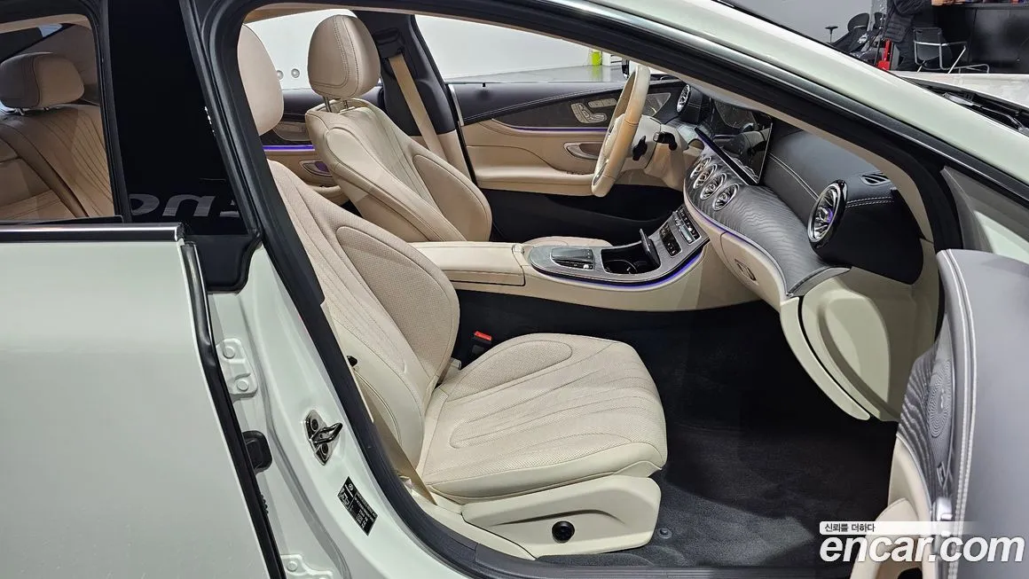 Mercedes-Benz CLS-Class — фото 10