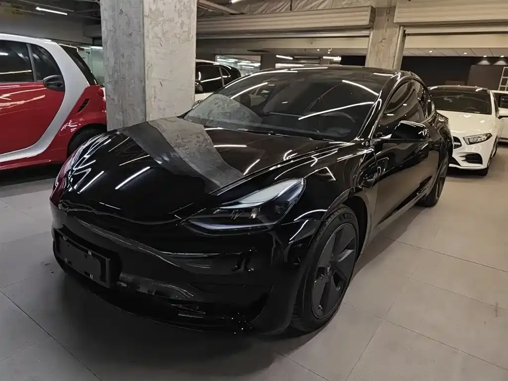 Tesla Model 3 — фото 2