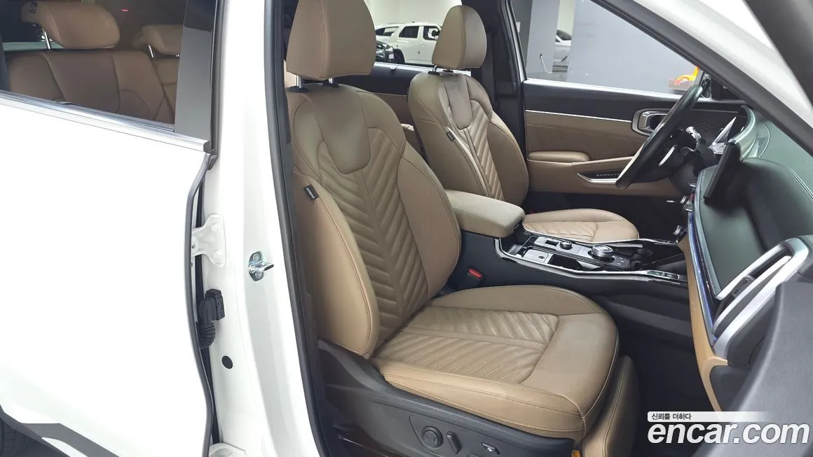 Kia Sorento — фото 10
