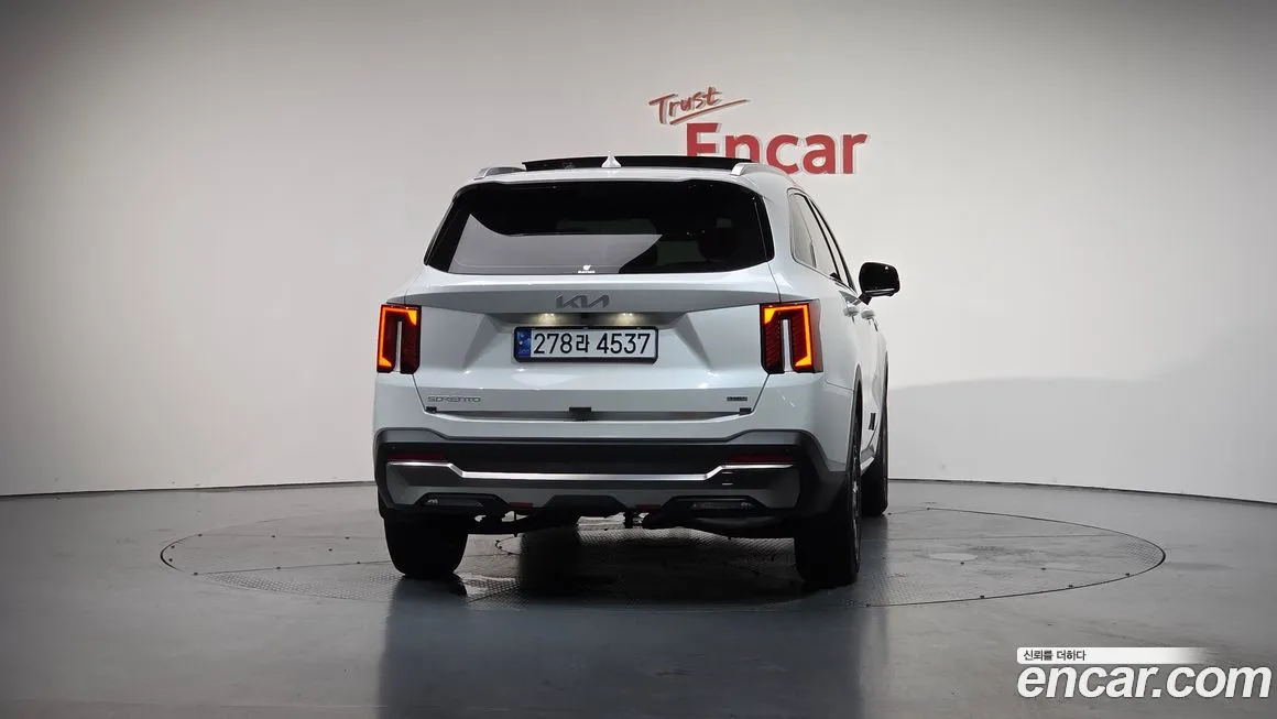 Kia Sorento — фото 4